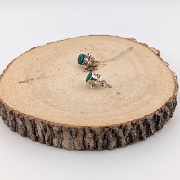 Handcrafted Navajo Turtle Stud Earrings Malachite Stone Native American Jewelry* - Picture 9 of 10